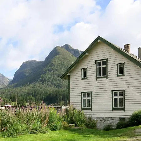 Feriehus Elvehuset - Fjs075 Holsen